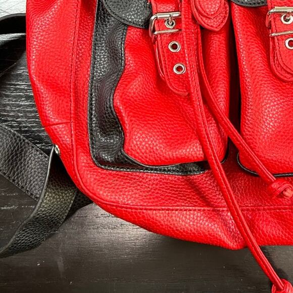 Guess- Red Cream Black- Mini Backpack Purse- National Champ League- preowned - Picture 7 of 11